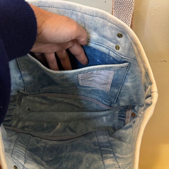 Immodest Cotton Lunch Tote in Acid Wash - Picture 6 of 9